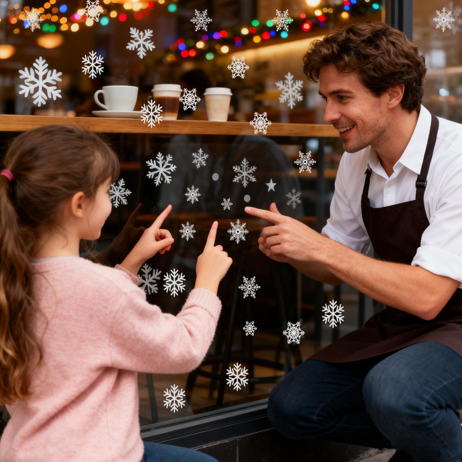 スノーフレークウィンドウクリング クリスマス静電気季節装飾  - Snowflake Window Decal のレビューと価格